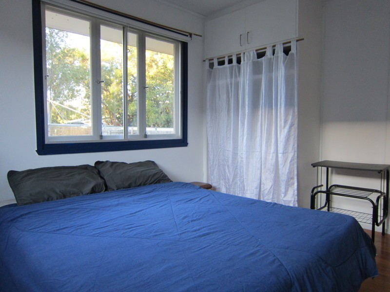 9 Maenporth Street, Leichhardt QLD 4305