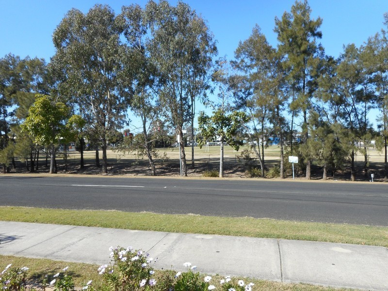 5 Rowan Drive, Brassall QLD 4305