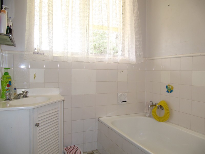 113 Velvet Street, Pine Mountain QLD 4306