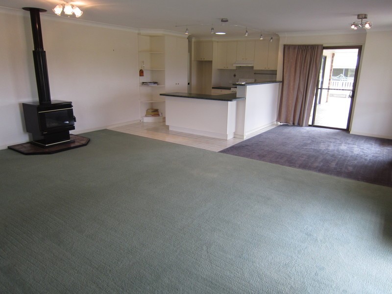 24 Midland Street, Yamanto QLD 4305