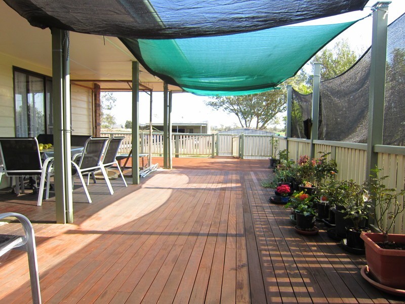 24 Midland Street, Yamanto QLD 4305