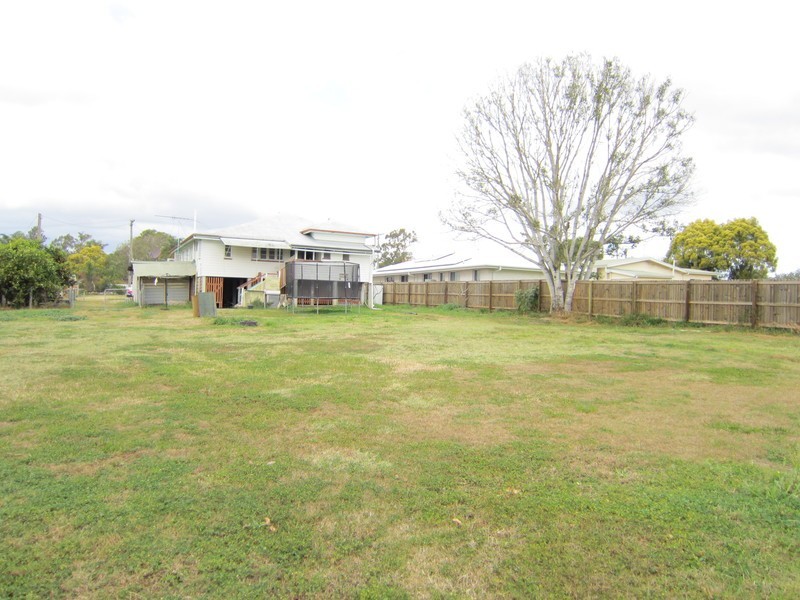 15 Hall Street, Peak Crossing QLD 4306