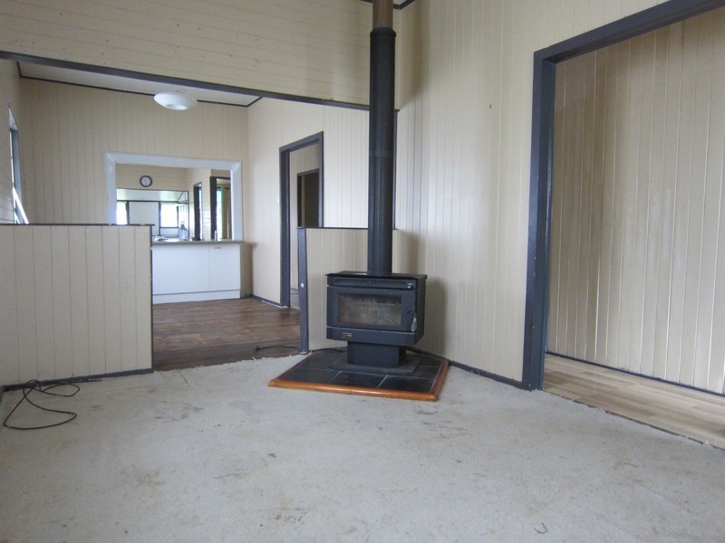 15 Hall Street, Peak Crossing QLD 4306