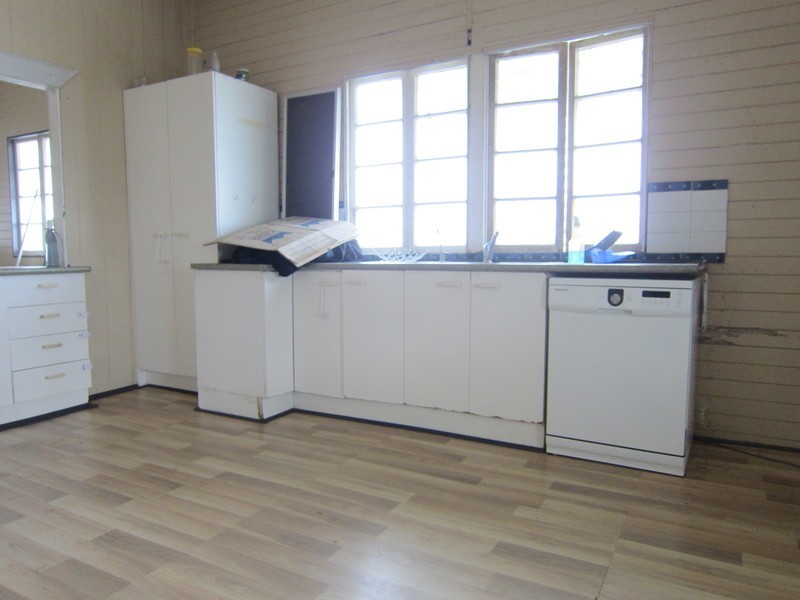 15 Hall Street, Peak Crossing QLD 4306