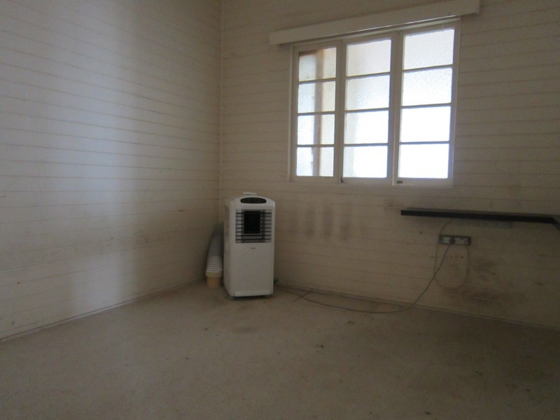 15 Hall Street, Peak Crossing QLD 4306