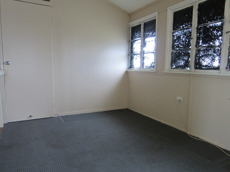 15 Hall Street, Peak Crossing QLD 4306