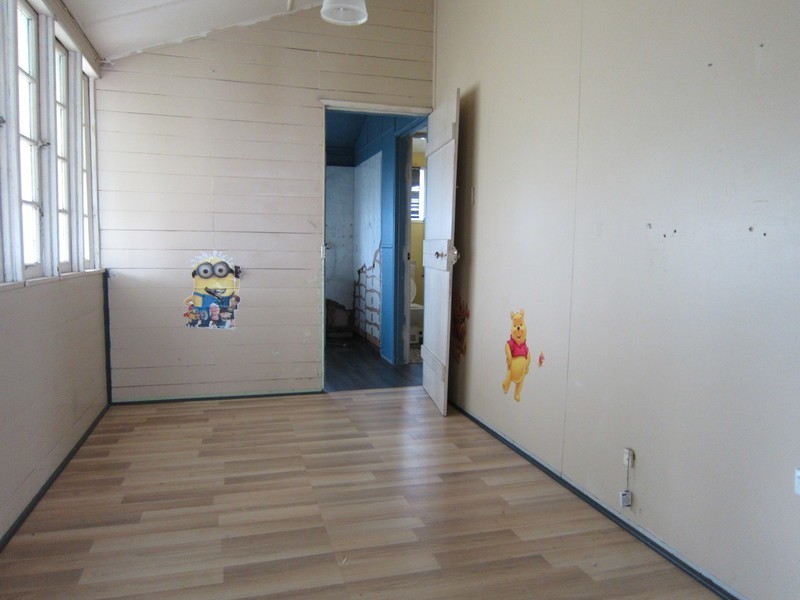 15 Hall Street, Peak Crossing QLD 4306