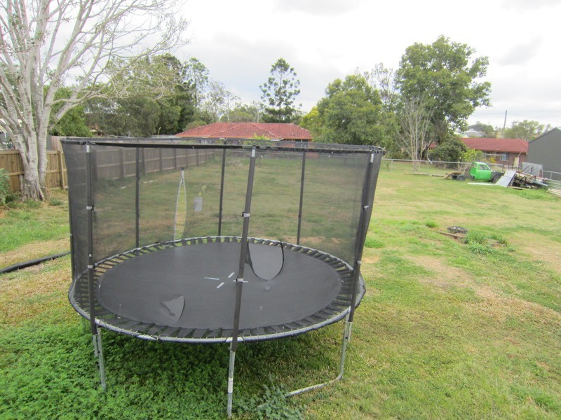 15 Hall Street, Peak Crossing QLD 4306