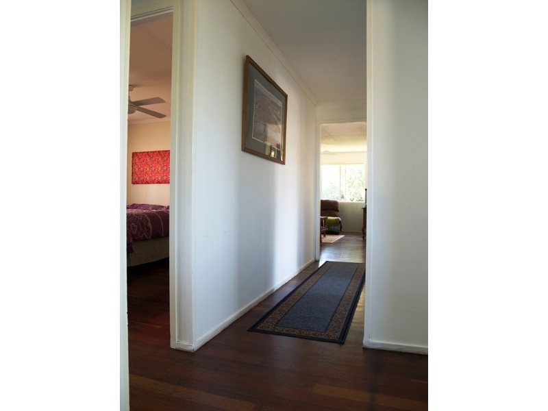 12 Sturt Street, Leichhardt QLD 4305