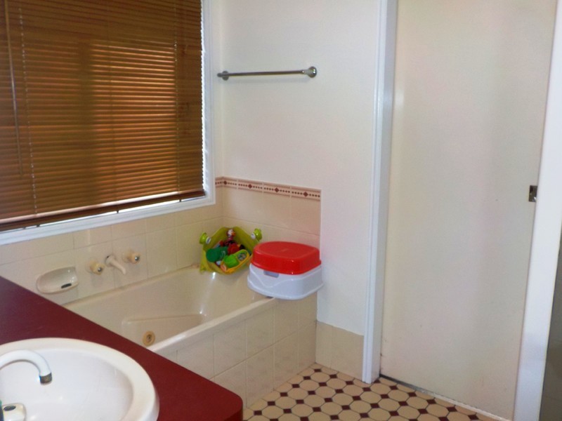 120 Holdsworth Road, North Ipswich QLD 4305