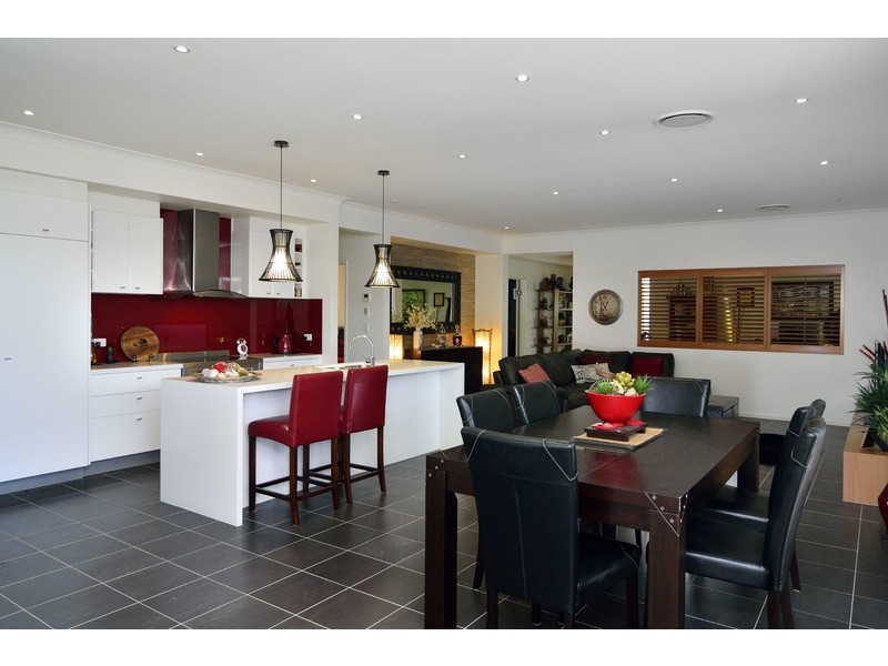 4 Miskin Way, Deebing Heights QLD 4306