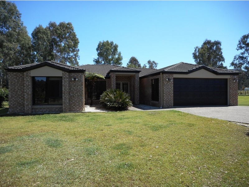 4 Hercules Row, Karalee QLD 4306
