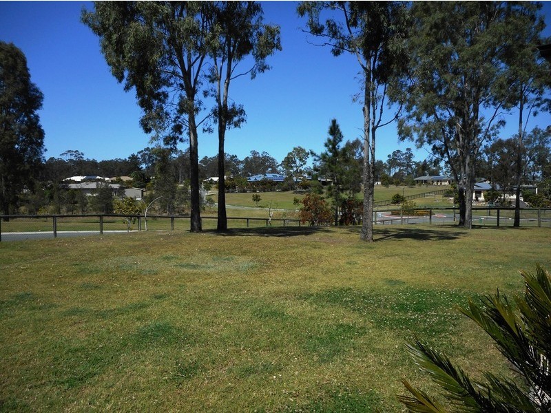 4 Hercules Row, Karalee QLD 4306
