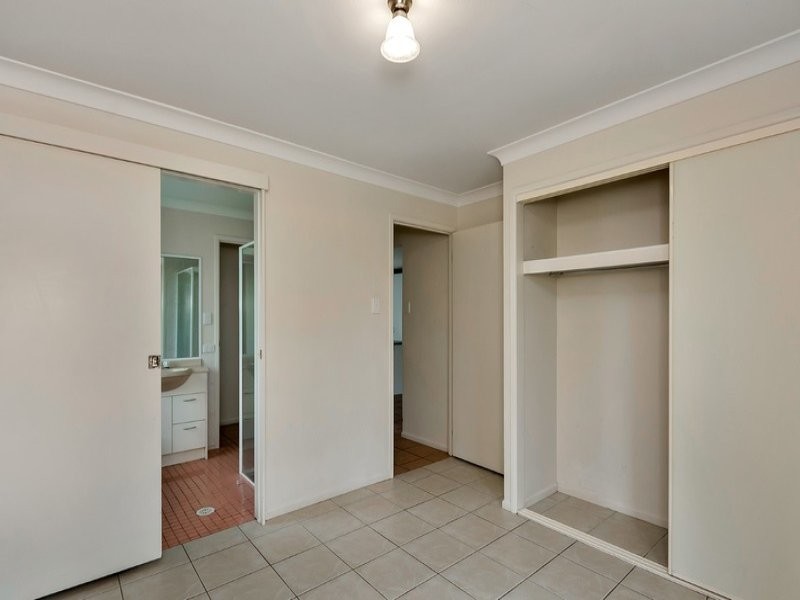 33 Helen Street, North Booval QLD 4304