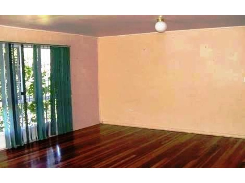 4 Avon Street, Leichhardt QLD 4305