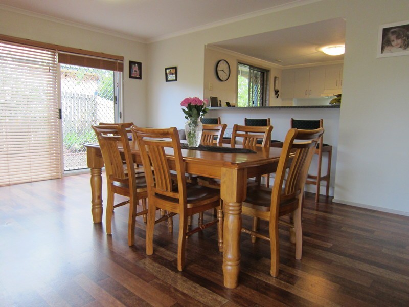 11 Jonquil Circuit, Flinders View QLD 4305