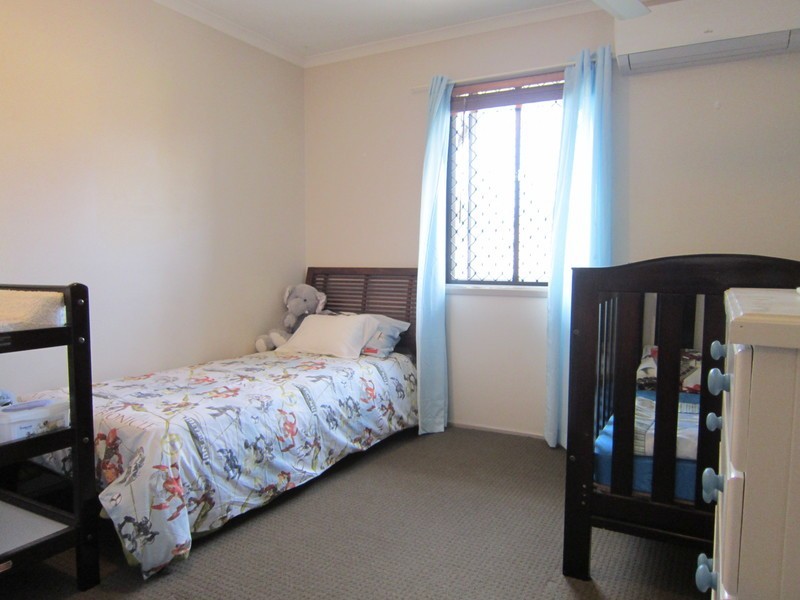 11 Jonquil Circuit, Flinders View QLD 4305