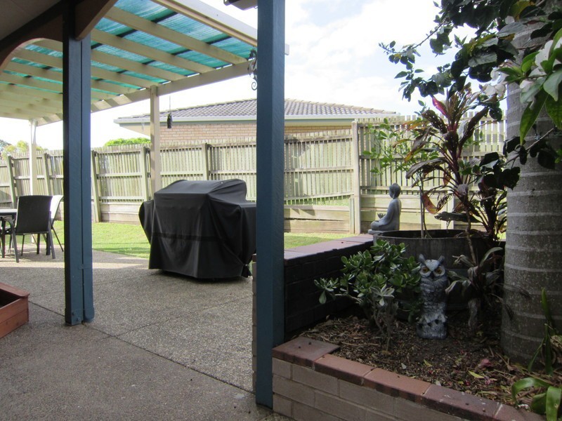 11 Jonquil Circuit, Flinders View QLD 4305