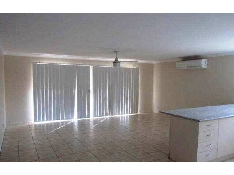 25 Kathleen Place, Yamanto QLD 4305