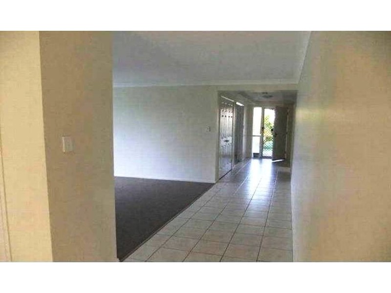 25 Kathleen Place, Yamanto QLD 4305