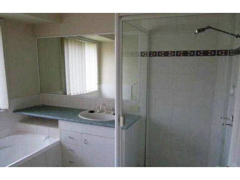 25 Kathleen Place, Yamanto QLD 4305