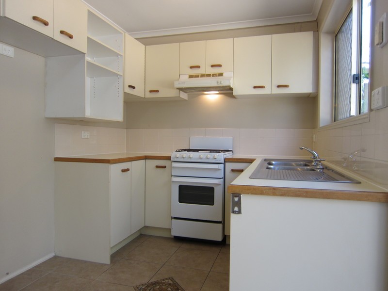 3/12 Bergin Street, Booval QLD 4304