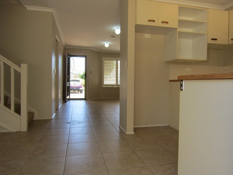 3/12 Bergin Street, Booval QLD 4304