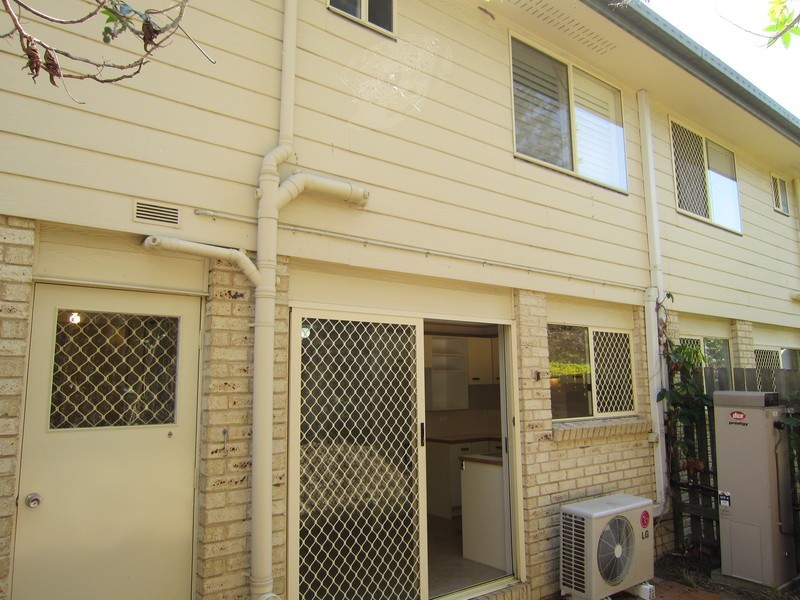 3/12 Bergin Street, Booval QLD 4304