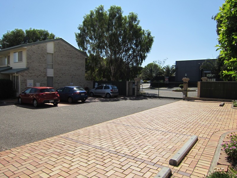 3/12 Bergin Street, Booval QLD 4304