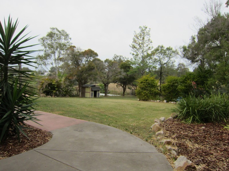 10 Oakhill Street, One Mile QLD 4305