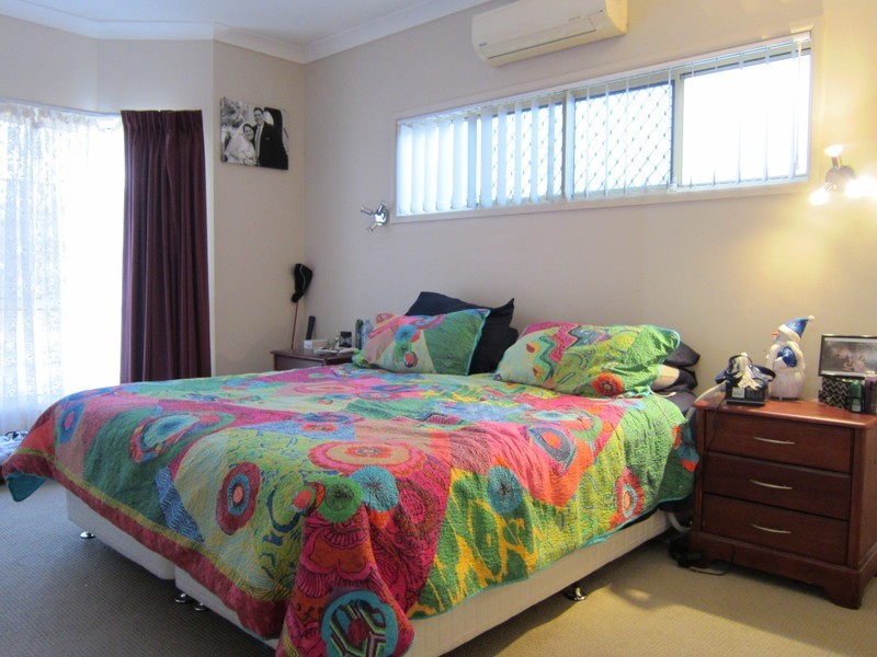 2 Japonica Court, Yamanto QLD 4305