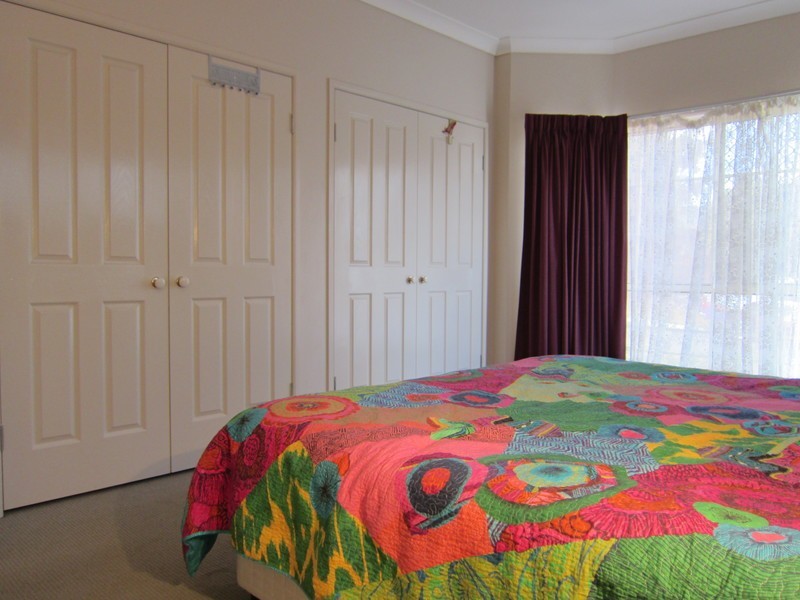 2 Japonica Court, Yamanto QLD 4305