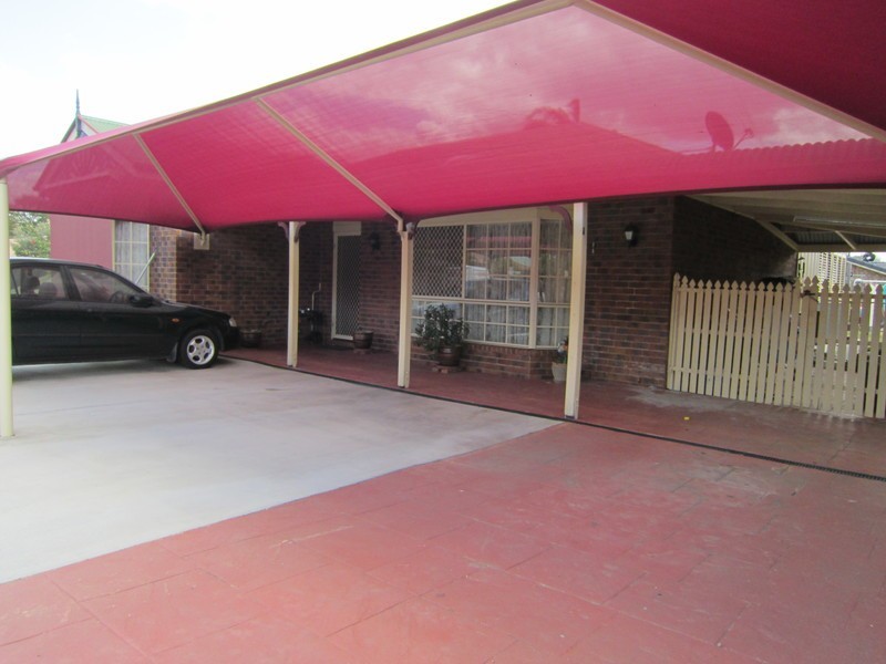 2 Japonica Court, Yamanto QLD 4305