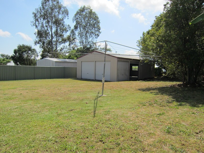 24 Macquarie Street, Silkstone QLD 4304