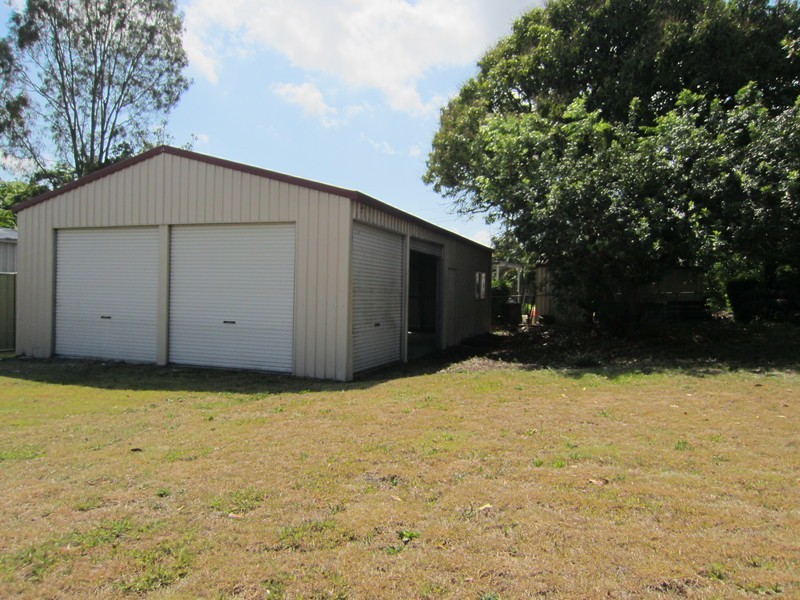 24 Macquarie Street, Silkstone QLD 4304