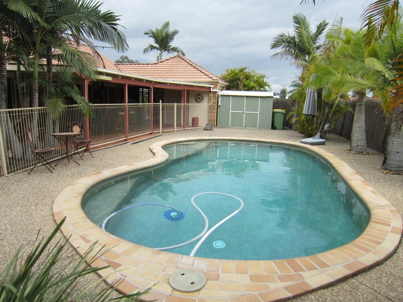 1 Oregon Close, Yamanto QLD 4305