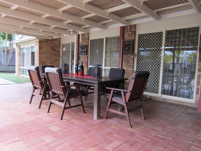 1 Oregon Close, Yamanto QLD 4305