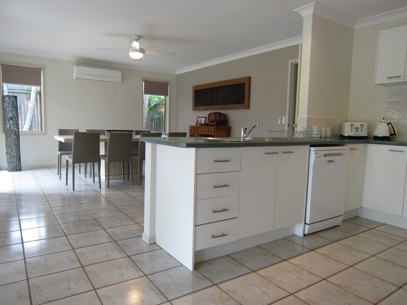 1 Oregon Close, Yamanto QLD 4305