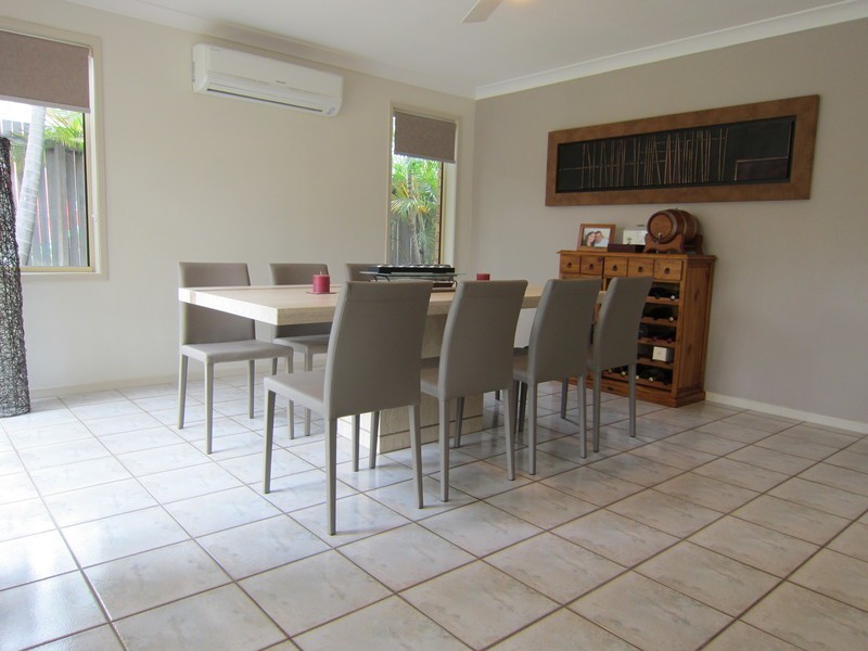 1 Oregon Close, Yamanto QLD 4305