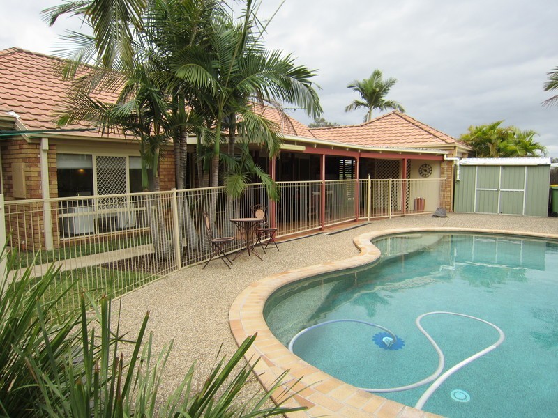 1 Oregon Close, Yamanto QLD 4305