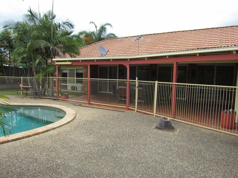 1 Oregon Close, Yamanto QLD 4305