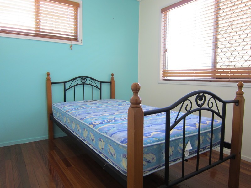 18 Bremer Parade, Basin Pocket QLD 4305