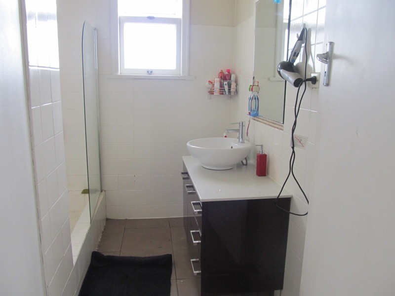 1 James Street, East Ipswich QLD 4305