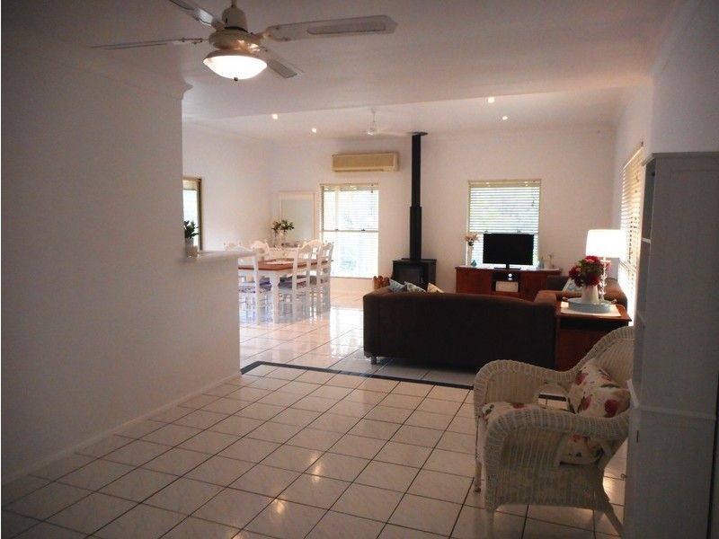 25 Douglas Court, Karalee QLD 4306