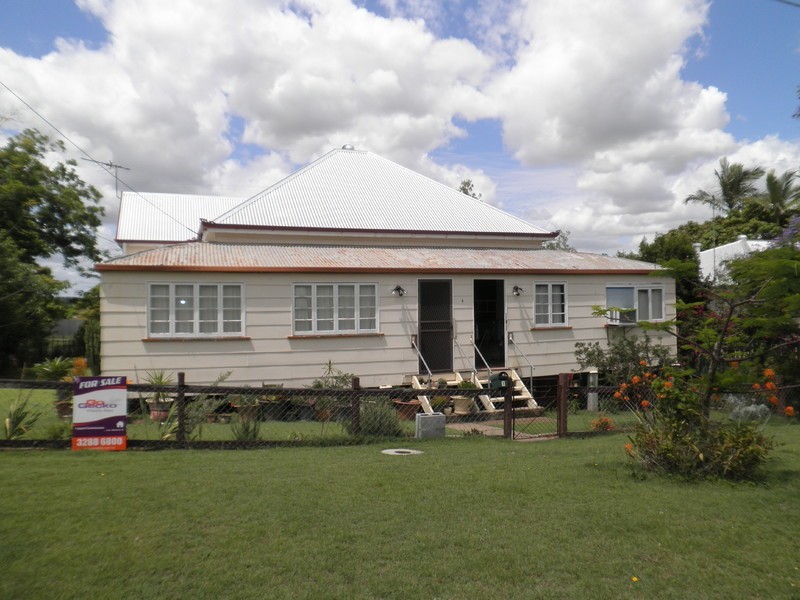 4 McLean Street, North Ipswich QLD 4305