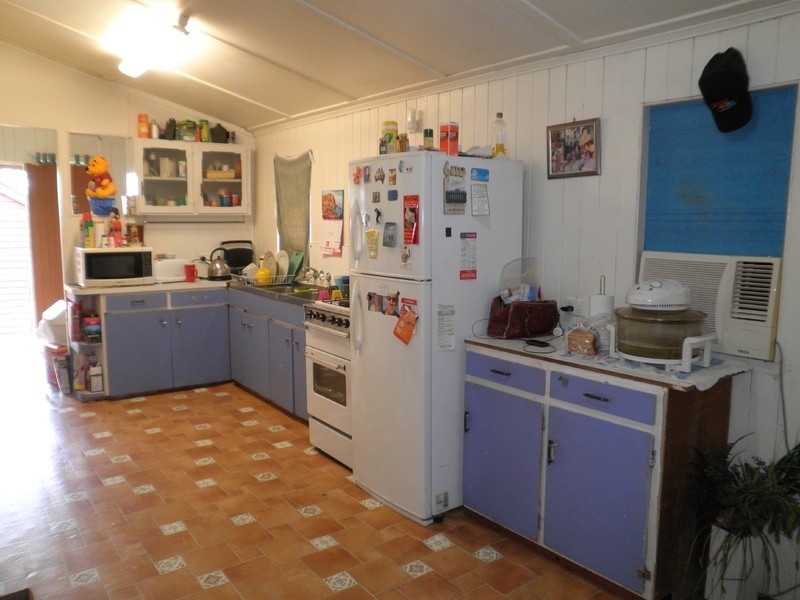 4 McLean Street, North Ipswich QLD 4305