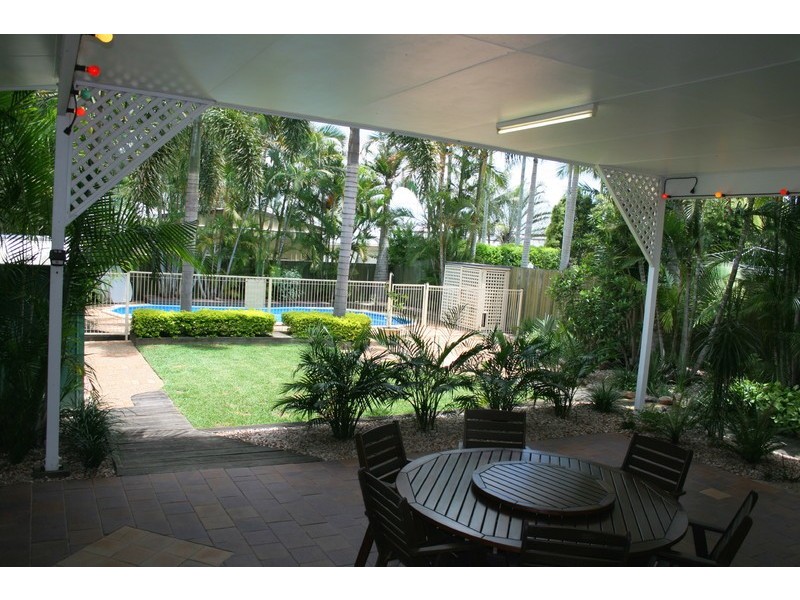 6 Kynance Street, Leichhardt QLD 4305