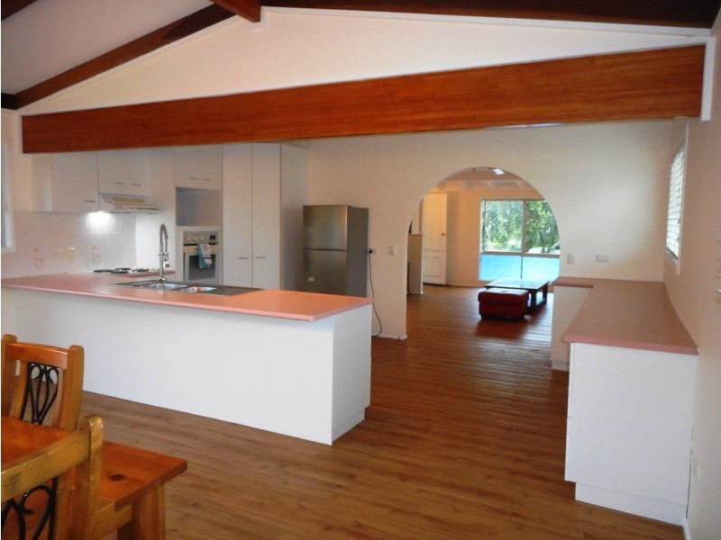 7 Johnston Street, Silkstone QLD 4304