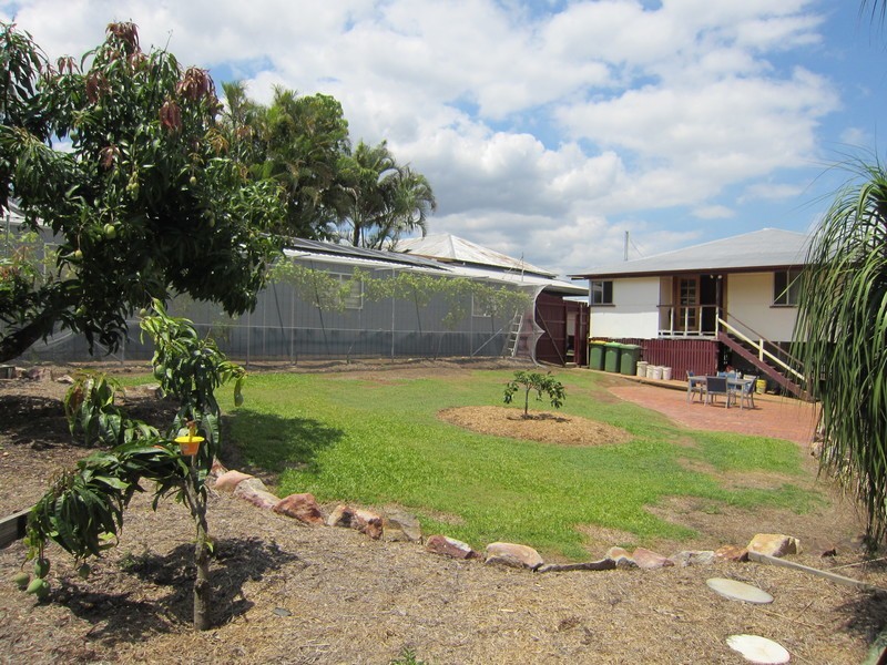 6 McMahon Street, Bundamba QLD 4304