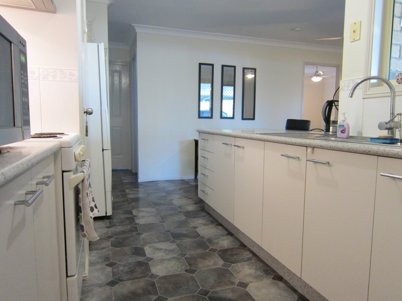 8 Dellvene Crescent, Rosewood QLD 4340